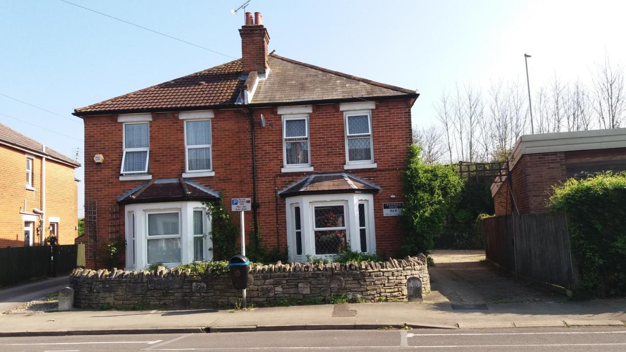 이슬리햄프셔 Crestwell House B&B 외부 사진
