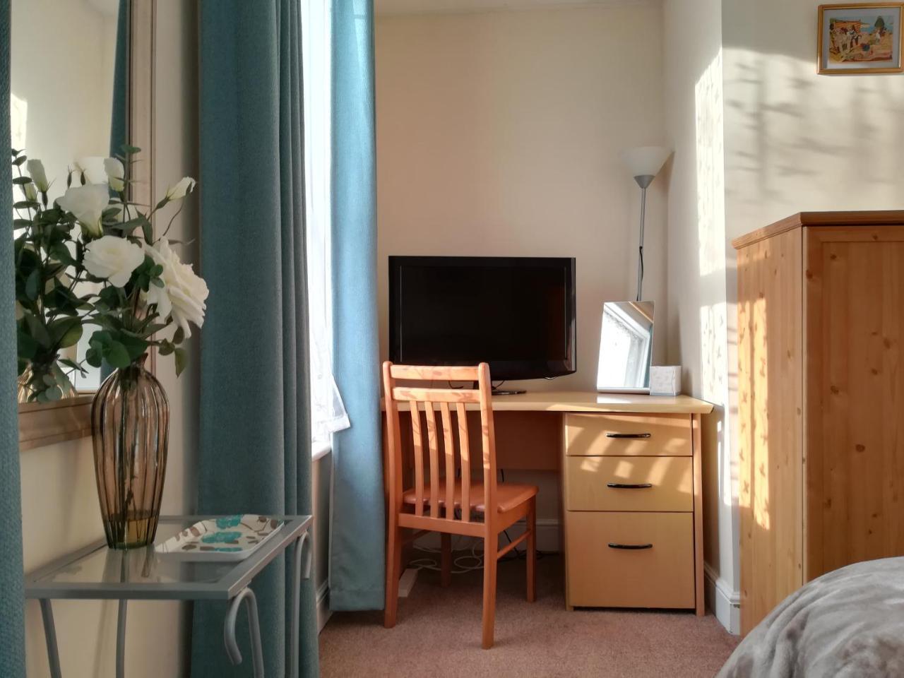 이슬리햄프셔 Crestwell House B&B 외부 사진